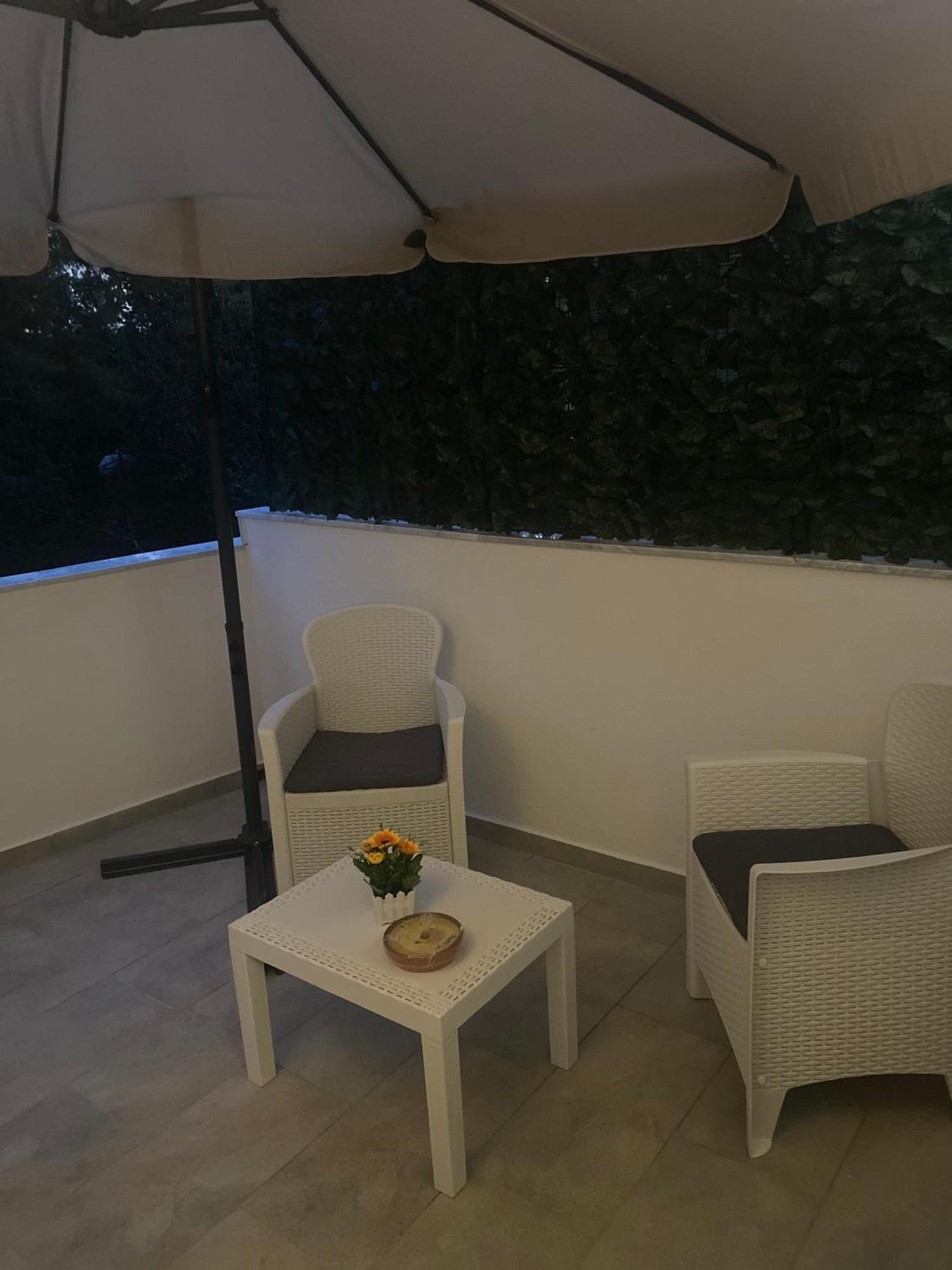 Holiday House Fifteen Aeroporto di Catania Fontana Rossa Esterno foto
